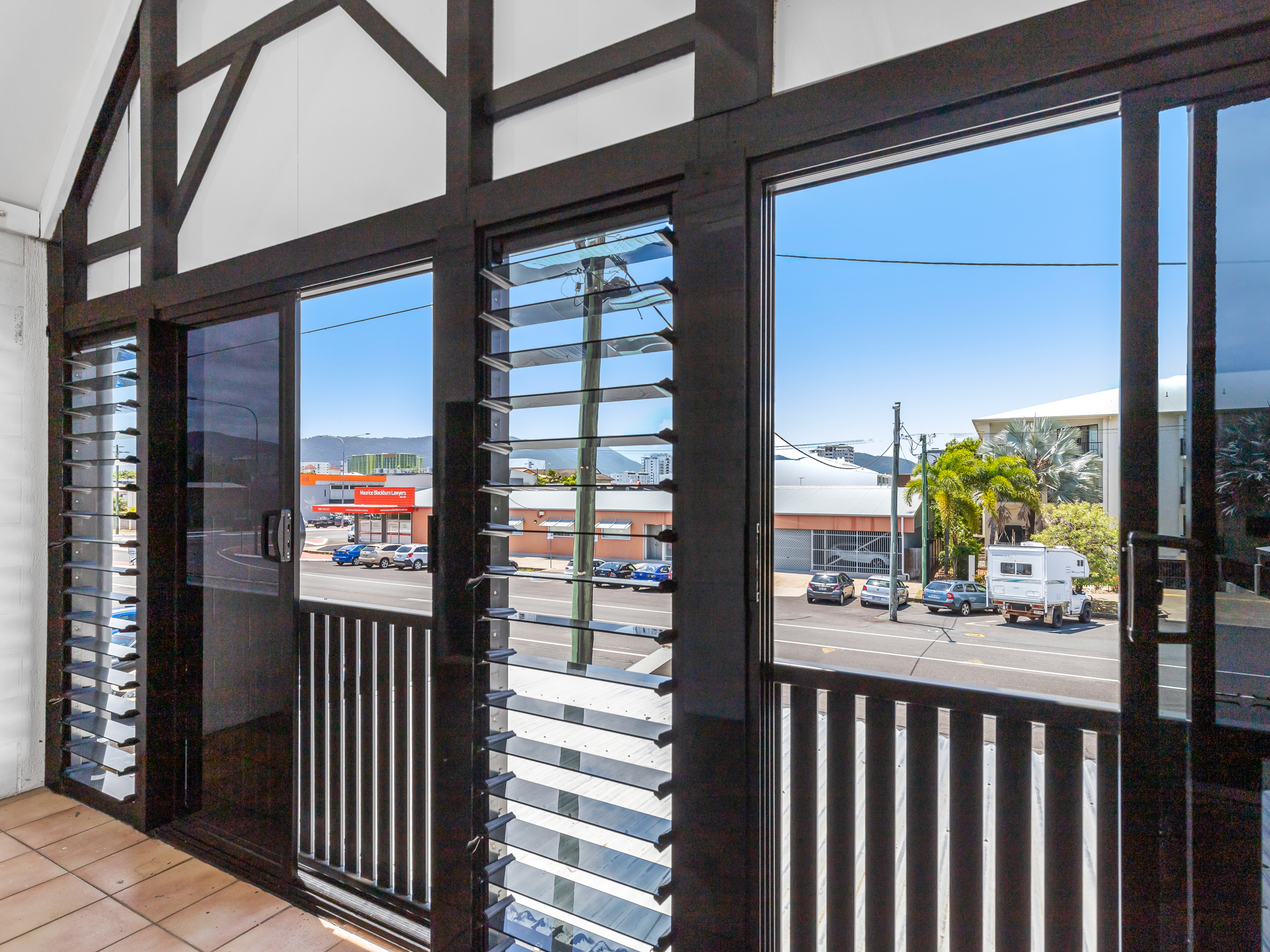 22 Minnie Street, Cairns City - Thumbnail 5