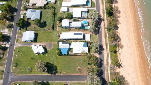 52 Seafarer Street, Mission Beach - Thumbnail 5