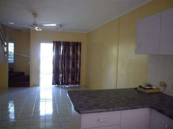 8/5 Balaclava Road, Earlville - Thumbnail 4