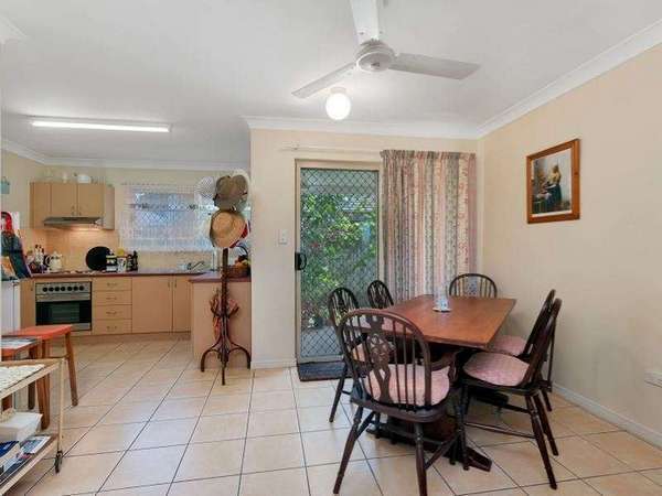7 Silky Oak Court, Mooroobool - Thumbnail 4