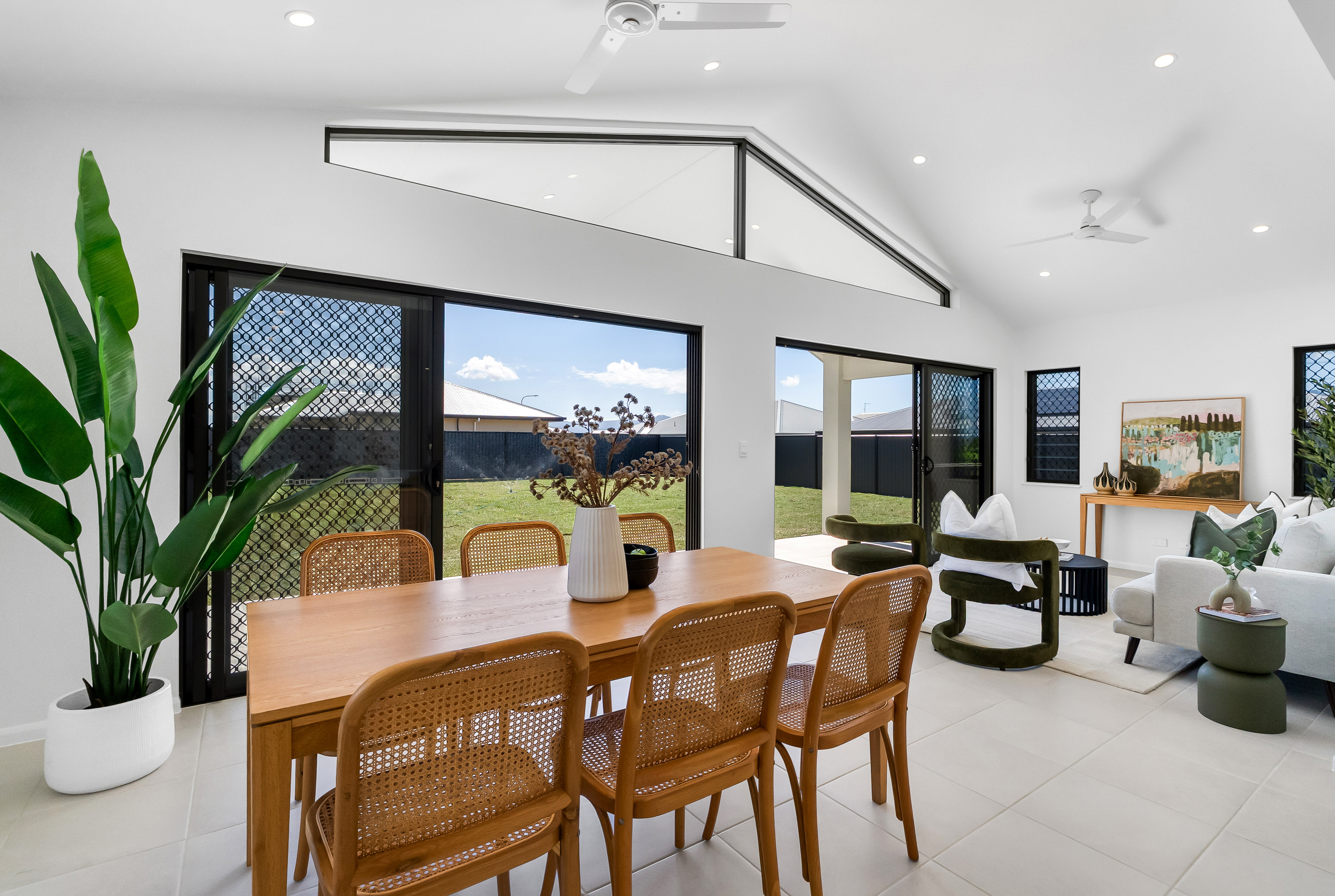 12 Barracks Close, Gordonvale - Image 1