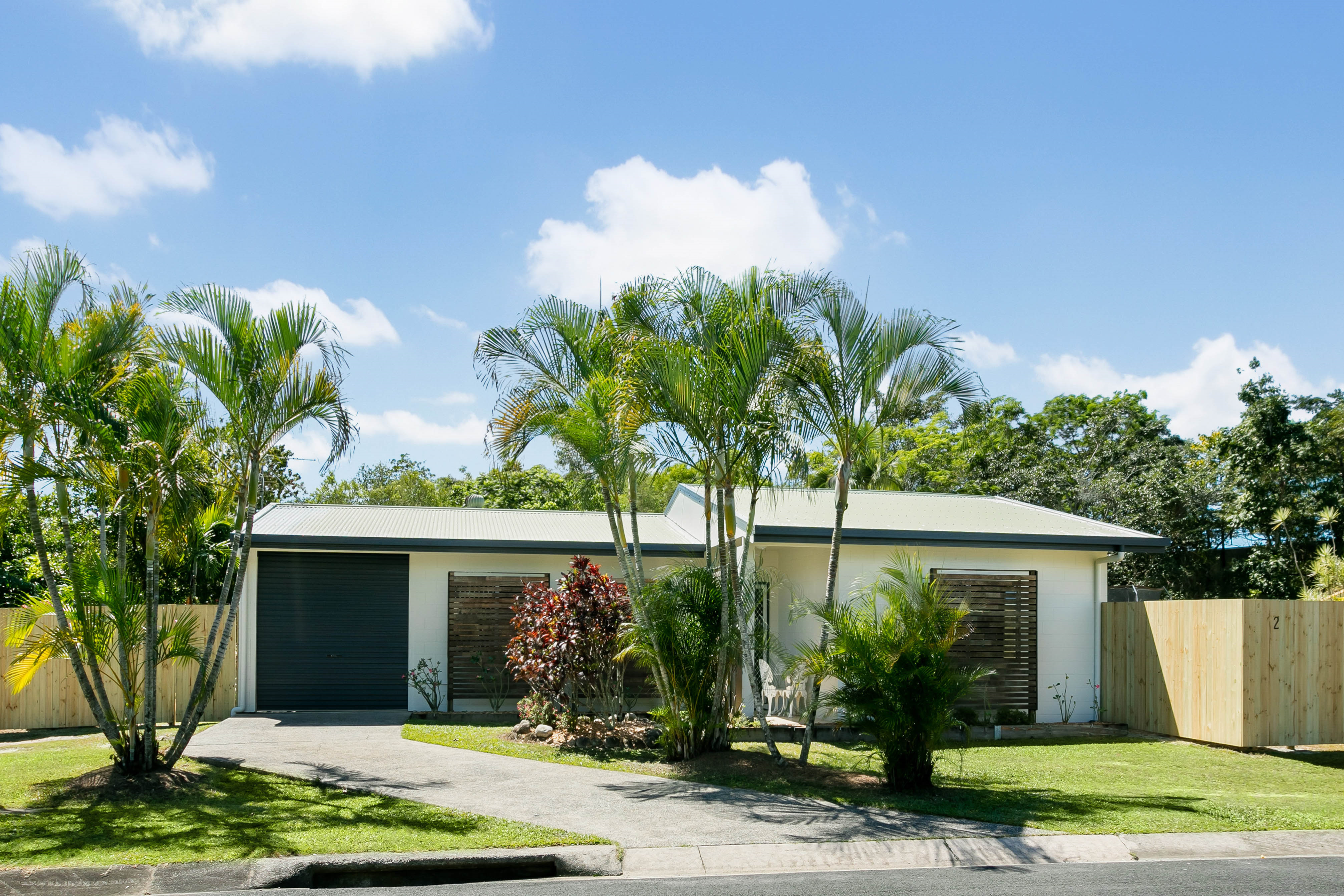 2 Roebuck Close, Bentley Park - Image 1