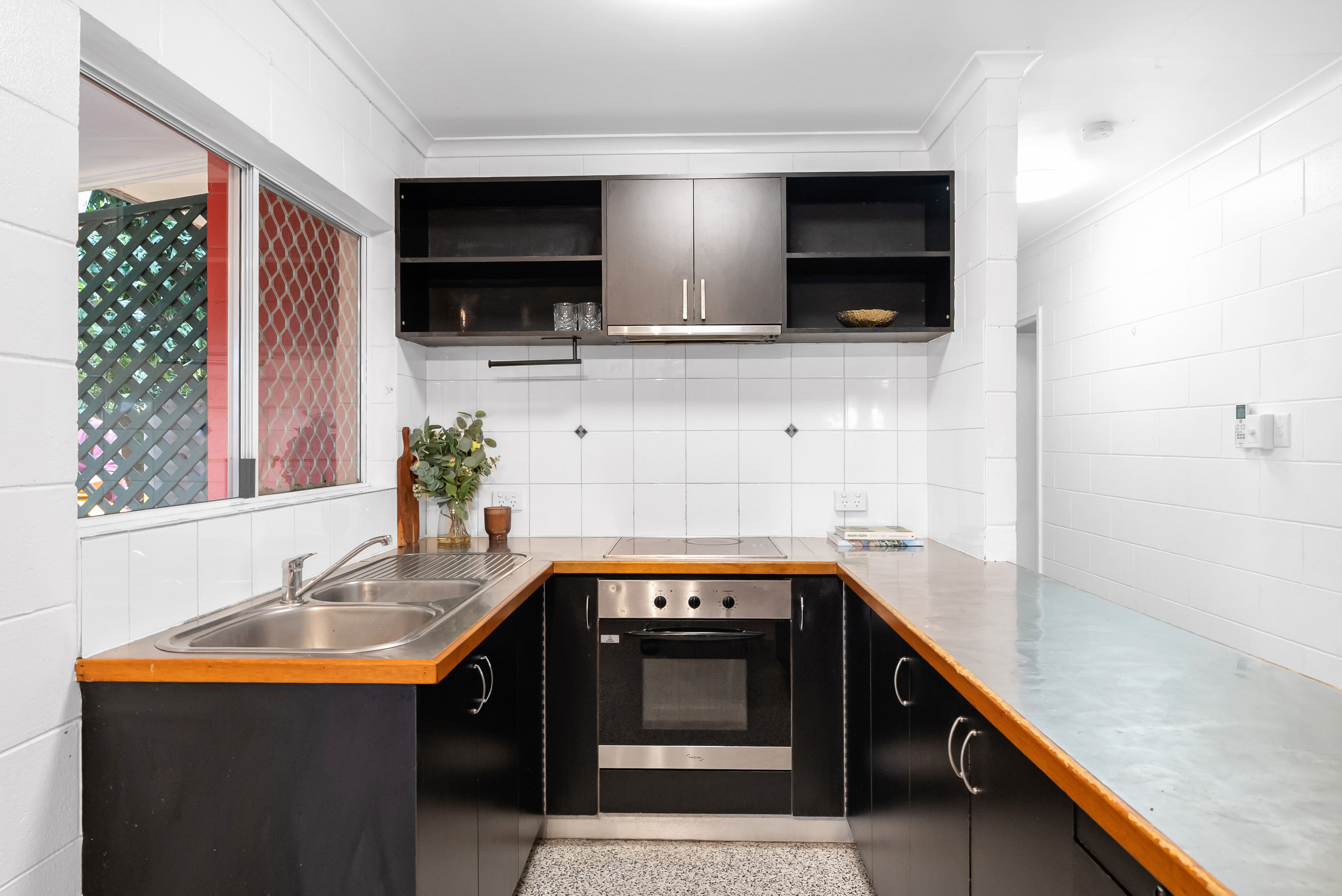 22 Oleander Street, Holloways Beach - Thumbnail 7