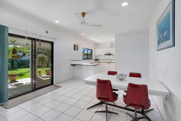 17 Adventure Close, Bentley Park - Thumbnail 4
