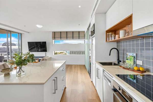 807/1 Marlin Parade, Cairns City - Thumbnail 3
