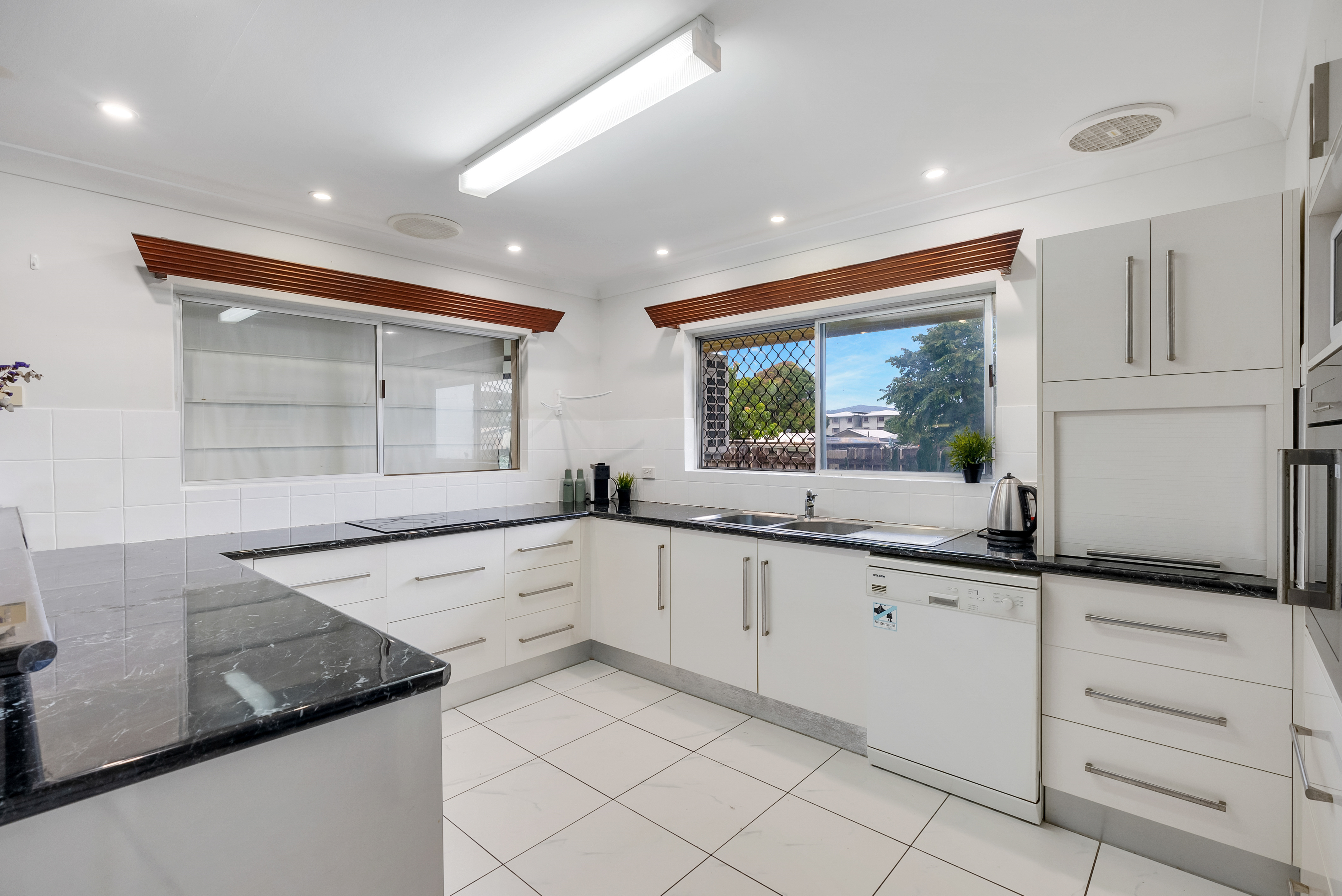 14 Lynette St, Woree - Thumbnail 6