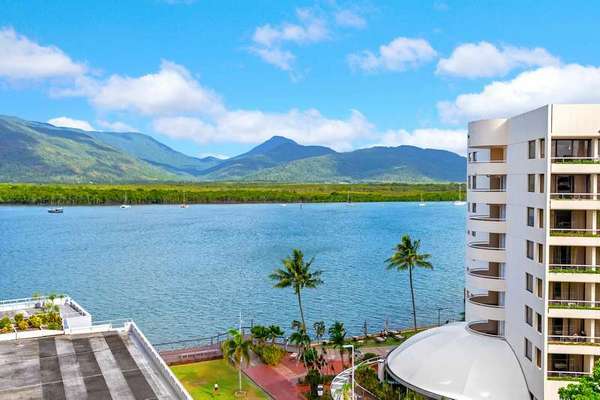 807/1 Marlin Parade, Cairns City - Thumbnail 2