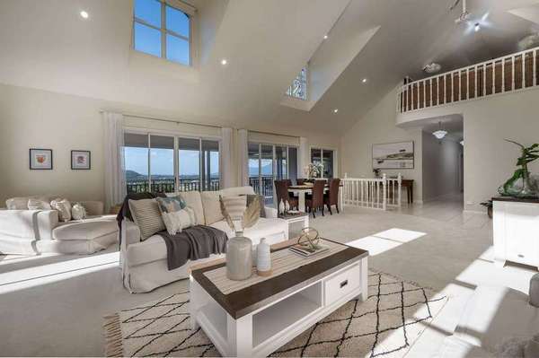 8 Waterfall Close, Edmonton - Thumbnail 4