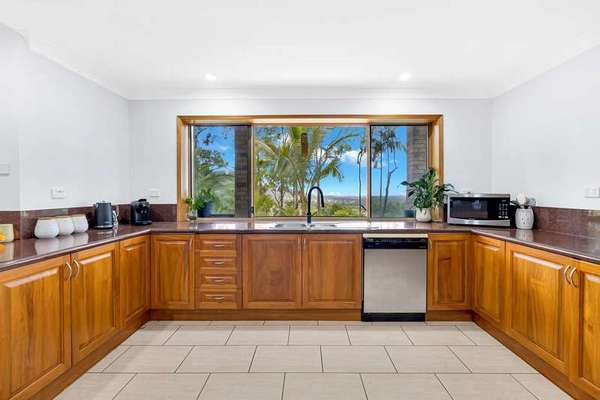 2-4 Rainforest Road, Edmonton - Thumbnail 8