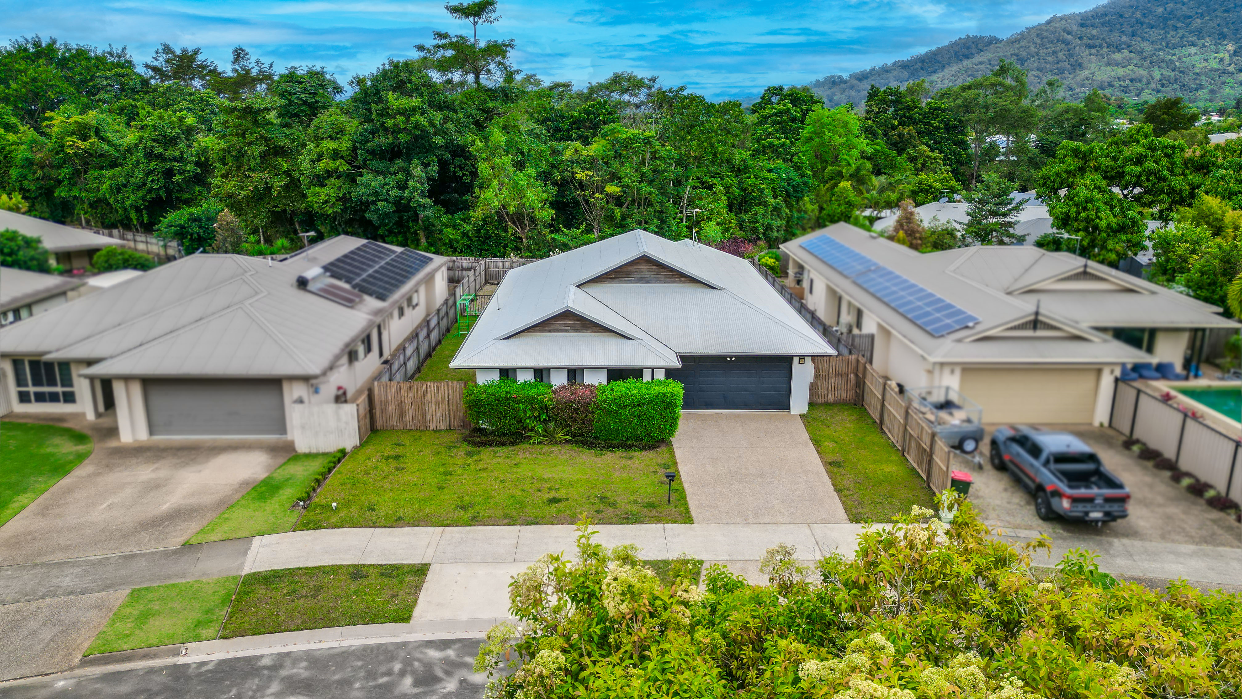 23 Fitzmaurice Drive, Bentley Park - Thumbnail 2