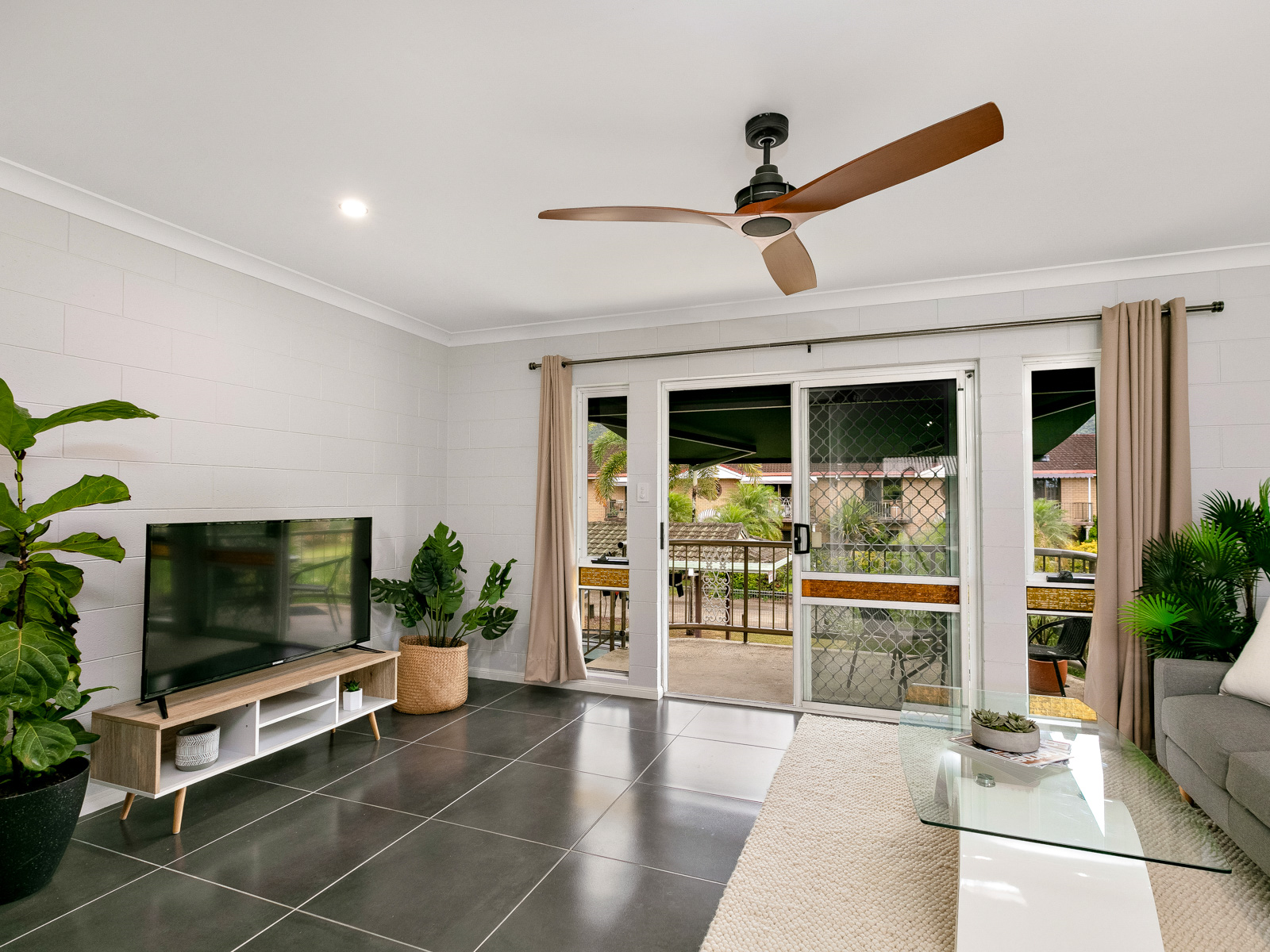 6/12 Girralong Street, Woree - Thumbnail 2