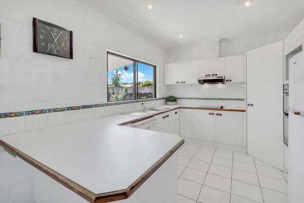 17 Adventure Close, Bentley Park - Thumbnail 5