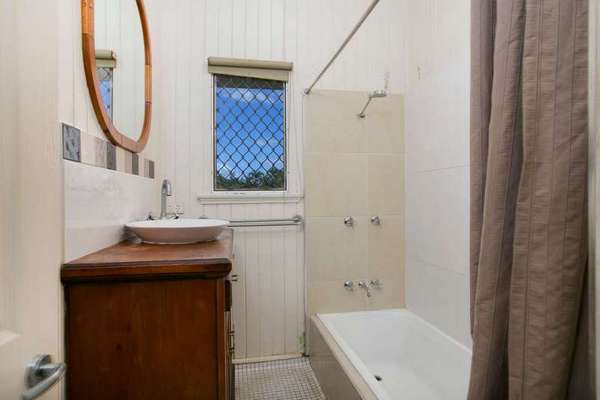 19 Stokes Street, Edmonton - Thumbnail 4