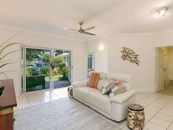 2/133 Collins Avenue, Edge Hill - Thumbnail 4