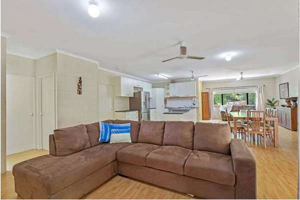 4 Seabreeze Court, Redlynch - Thumbnail 5