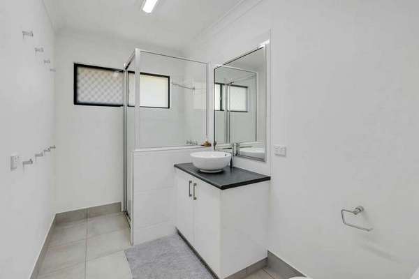 18 Nivosa Court, Mission Beach - Thumbnail 8