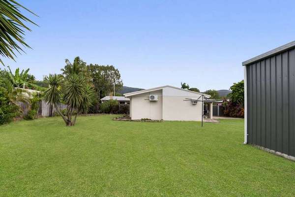 2/6 Wau Close, Trinity Beach - Thumbnail 2