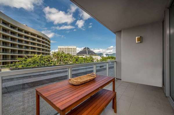403/1 Marlin Parade, Cairns City - Thumbnail 2