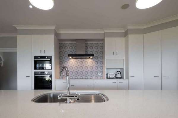 8 Waterfall Close, Edmonton - Thumbnail 8