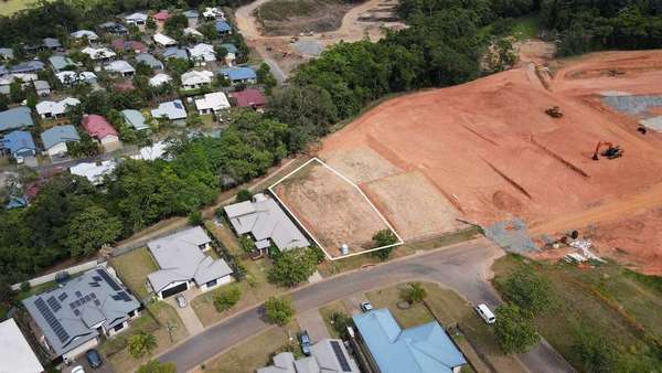 39 Goodsell Drive, Bentley Park - Image 1