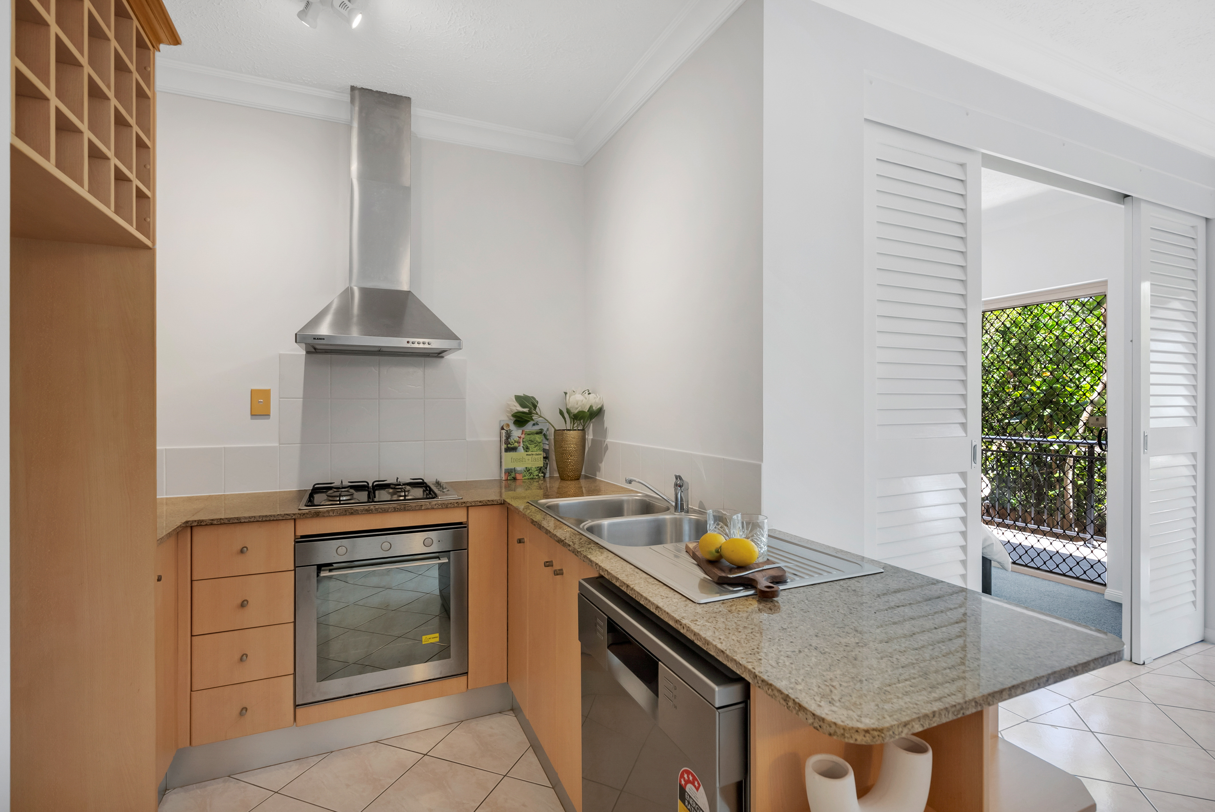 1604/2-10 Greenslopes St, Cairns North - Thumbnail 6
