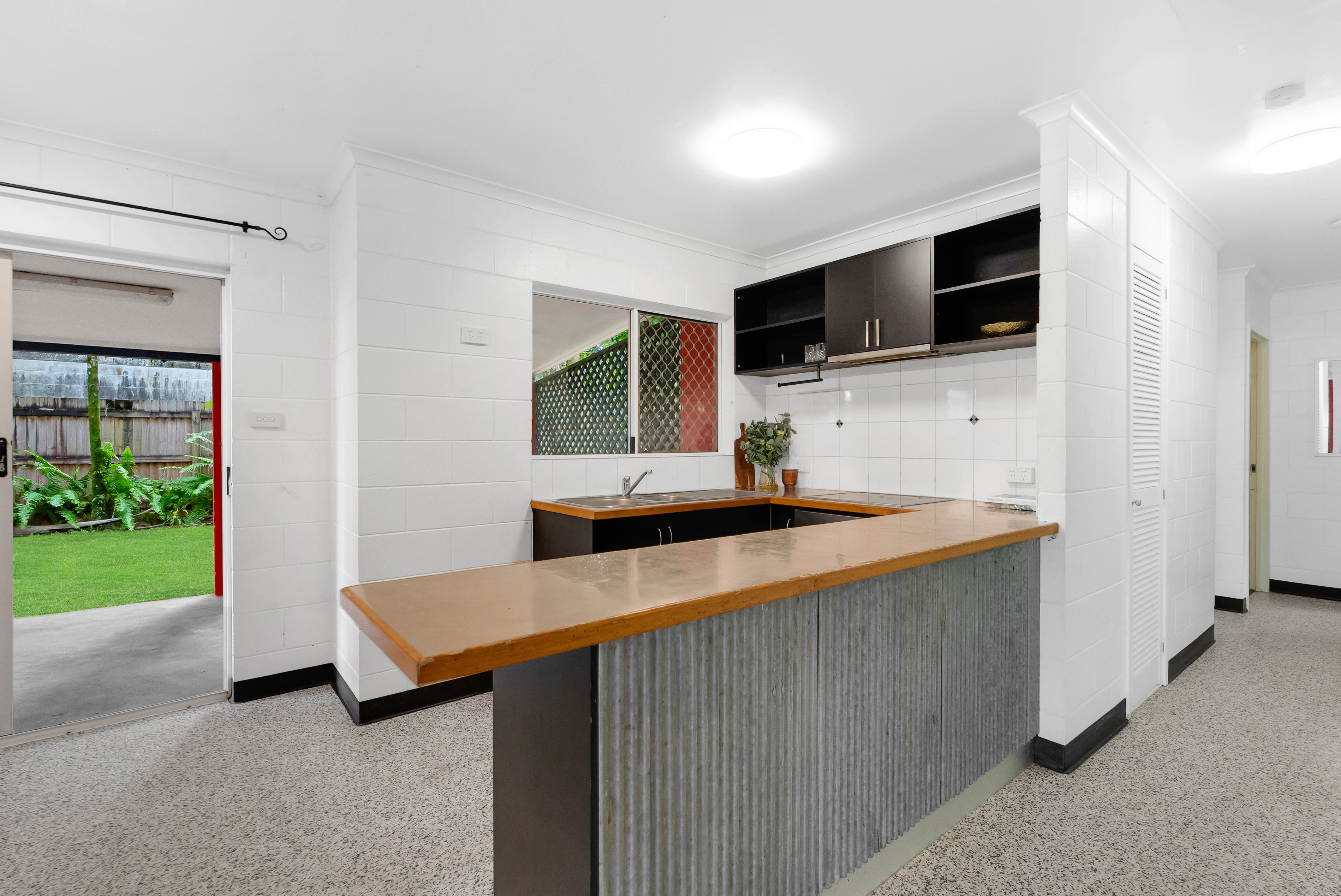 22 Oleander Street, Holloways Beach - Thumbnail 6
