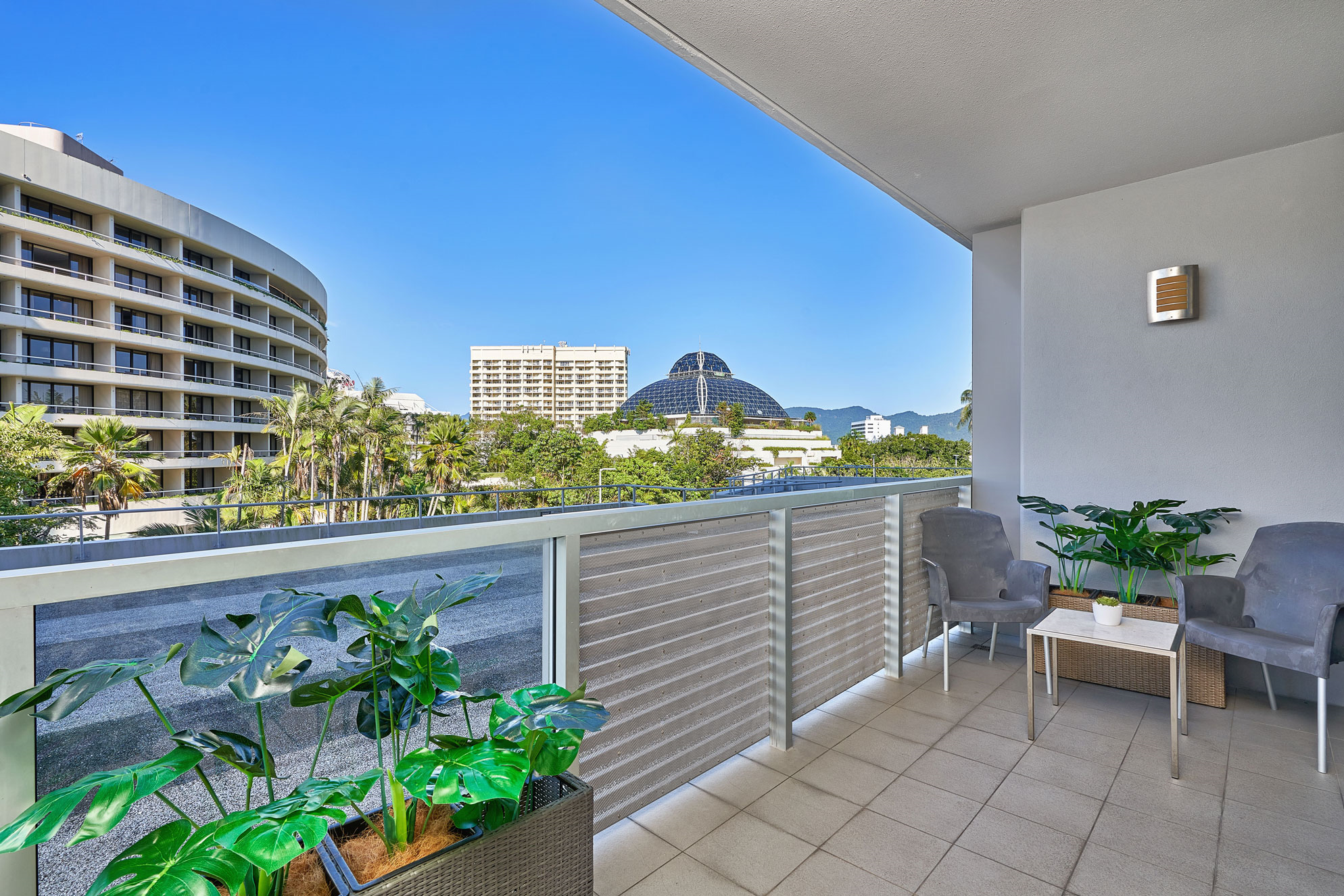 405/1 MARLIN PARADE, Cairns City - Thumbnail 2