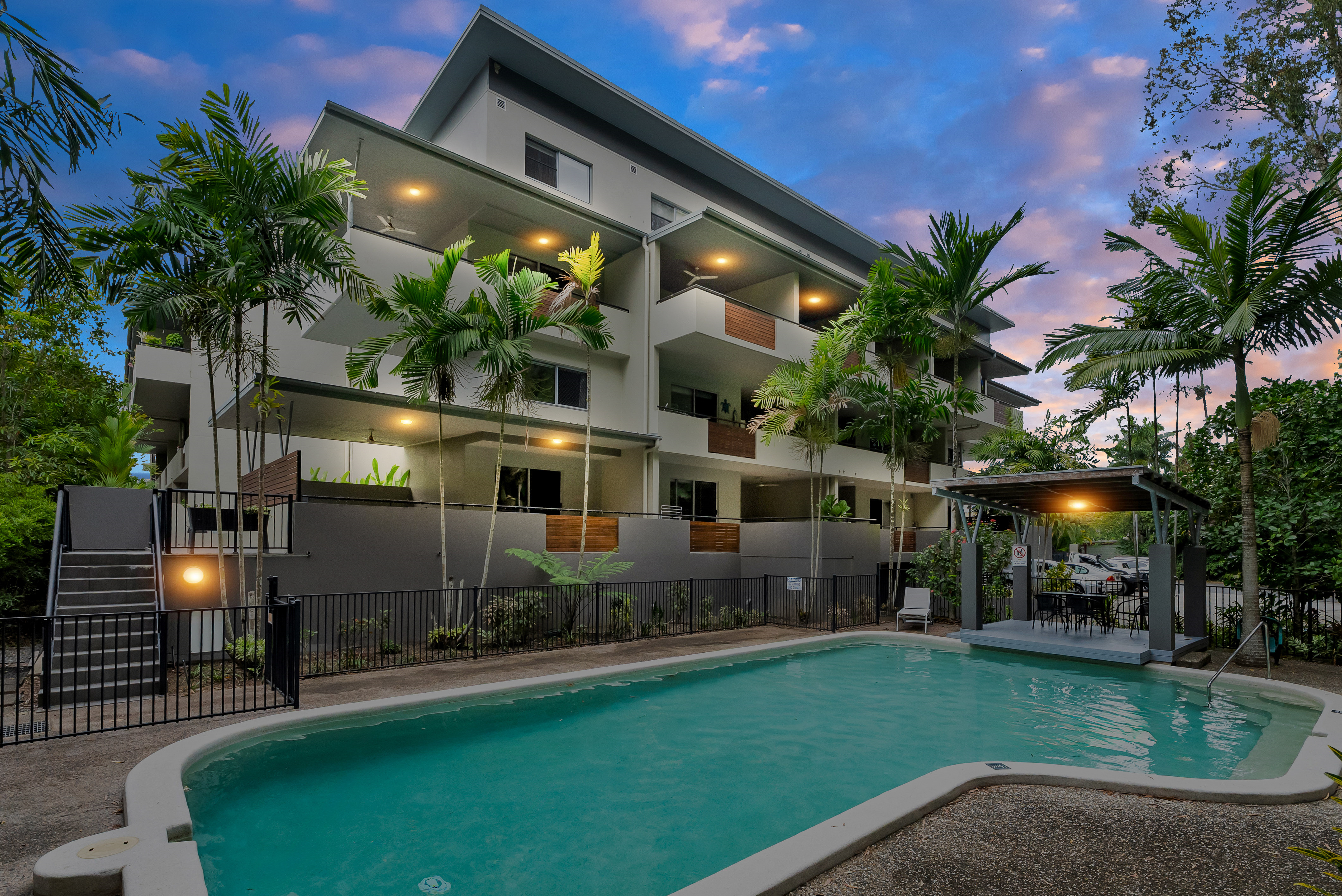 4/521-525 Varley Street, Yorkeys Knob - Image 1