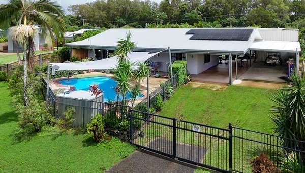 19 Casuarina Street, Tully Heads - Thumbnail 3