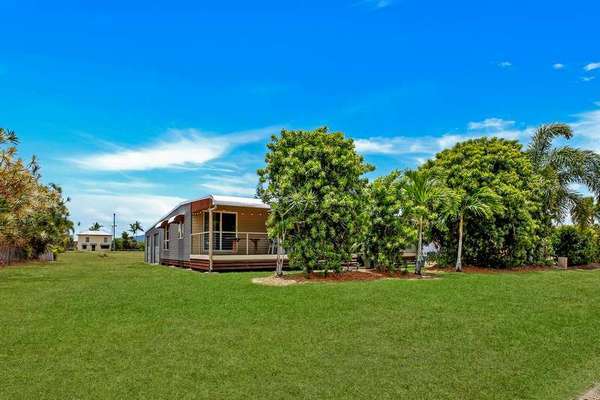 14 Taylor Street, Kurrimine Beach - Thumbnail 4