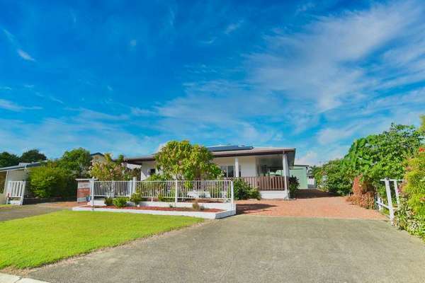 8 Taylor Street, Kurrimine Beach - Thumbnail 2