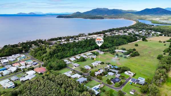 1 and 2/7 Dalgleish Street, Kurrimine Beach - Thumbnail 4
