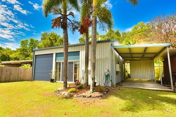 28 Melaleuca Drive, Tully Heads - Thumbnail 3