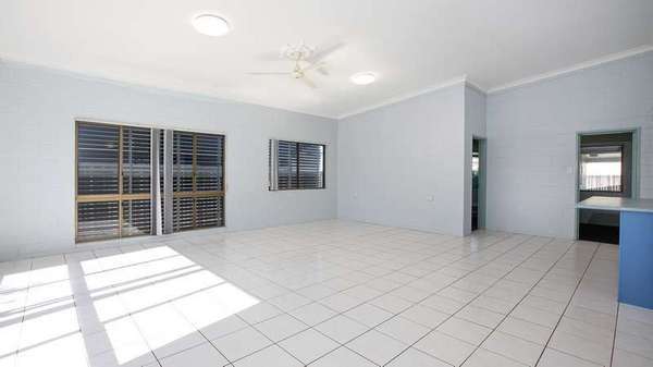 11 Sydney Smith Street, Kurrimine Beach - Thumbnail 5