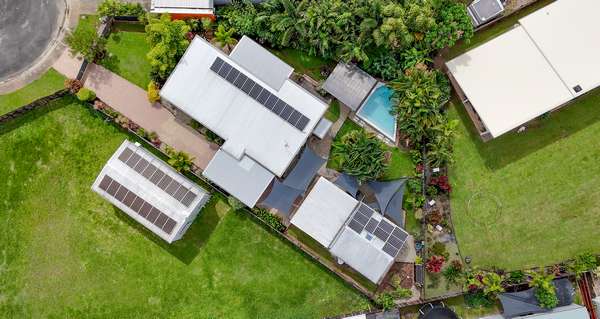 55 Midshipman Street, South Mission Beach - Thumbnail 2