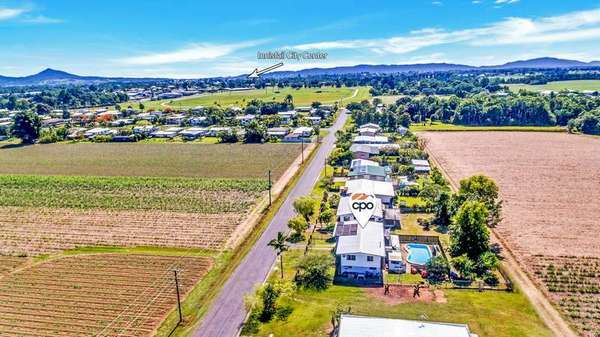 34 OAK STREET, Goondi Bend - Thumbnail 2