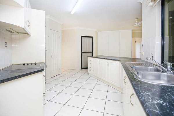 3 ACACIA CLOSE, Tully Heads - Thumbnail 8