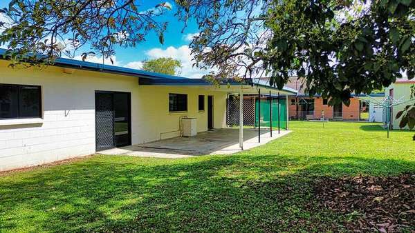 28 Rebecca Jane Parade, Kurrimine Beach - Thumbnail 8