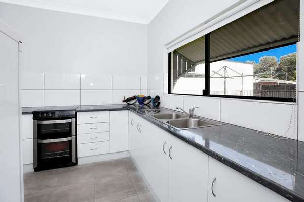 17 CASUARINA STREET, Tully Heads - Thumbnail 7