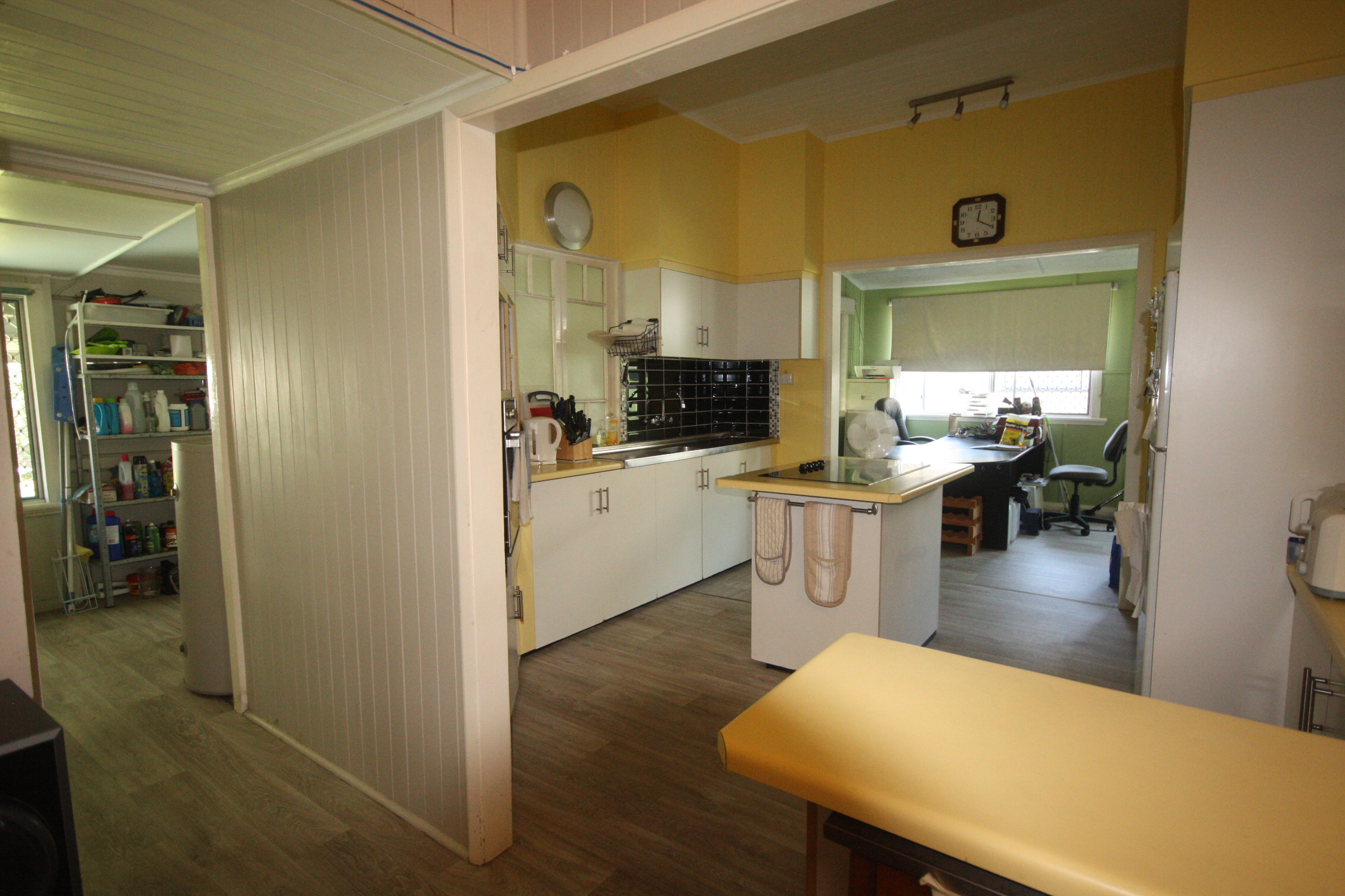 81 Tills Street, Westcourt - Thumbnail 2