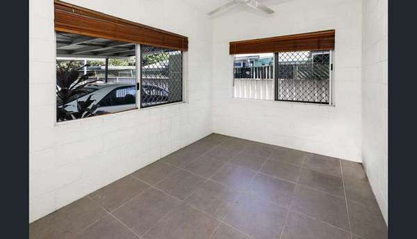 1/8 Kidston Street, Bungalow - Thumbnail 3