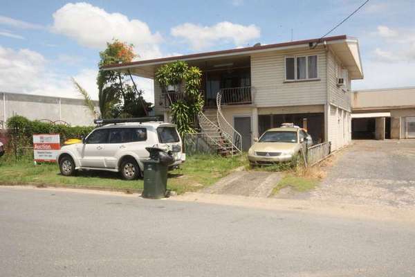 43-45 Joan Street, Bungalow - Thumbnail 3