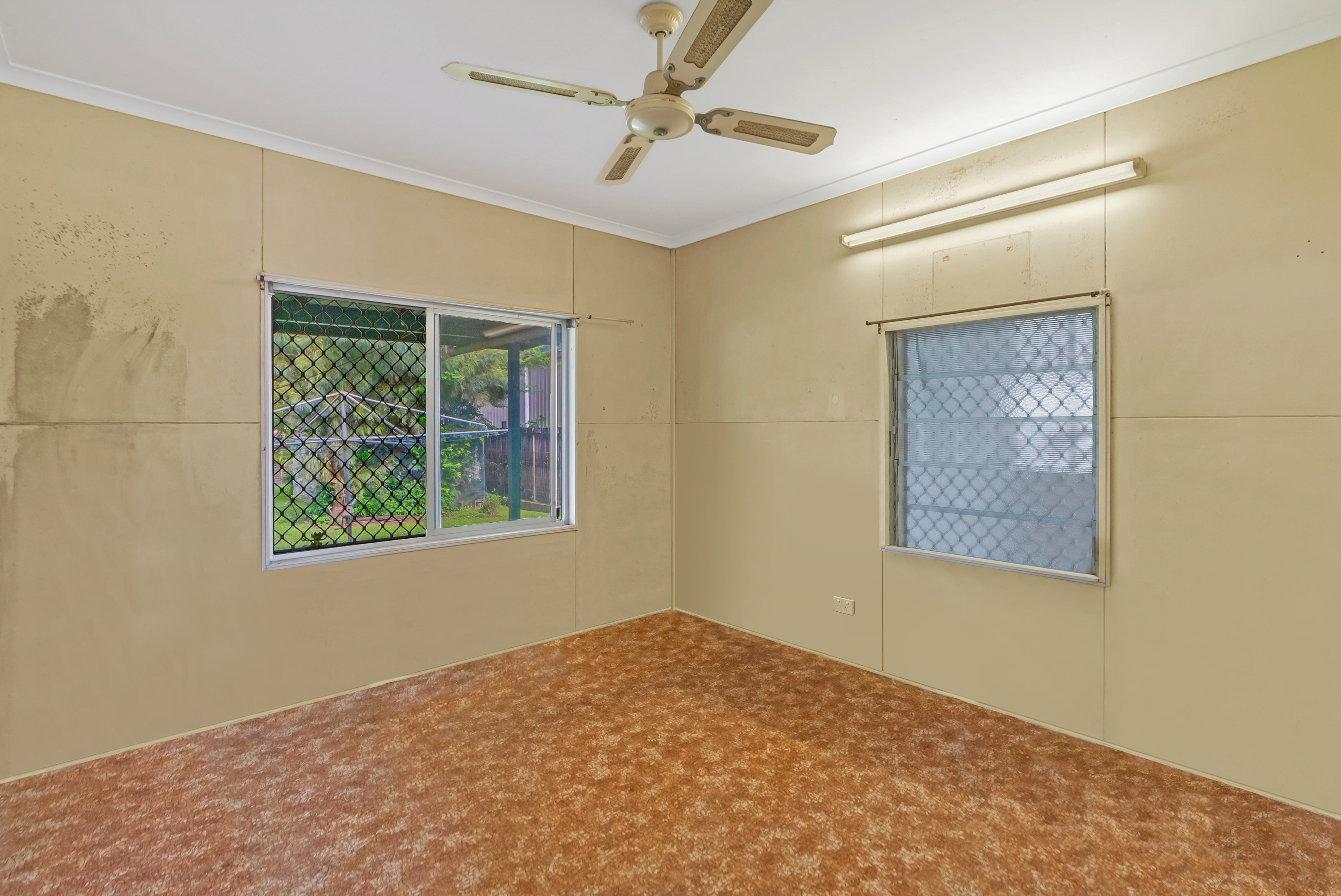 319 McCoombe Street, Mooroobool - Thumbnail 7