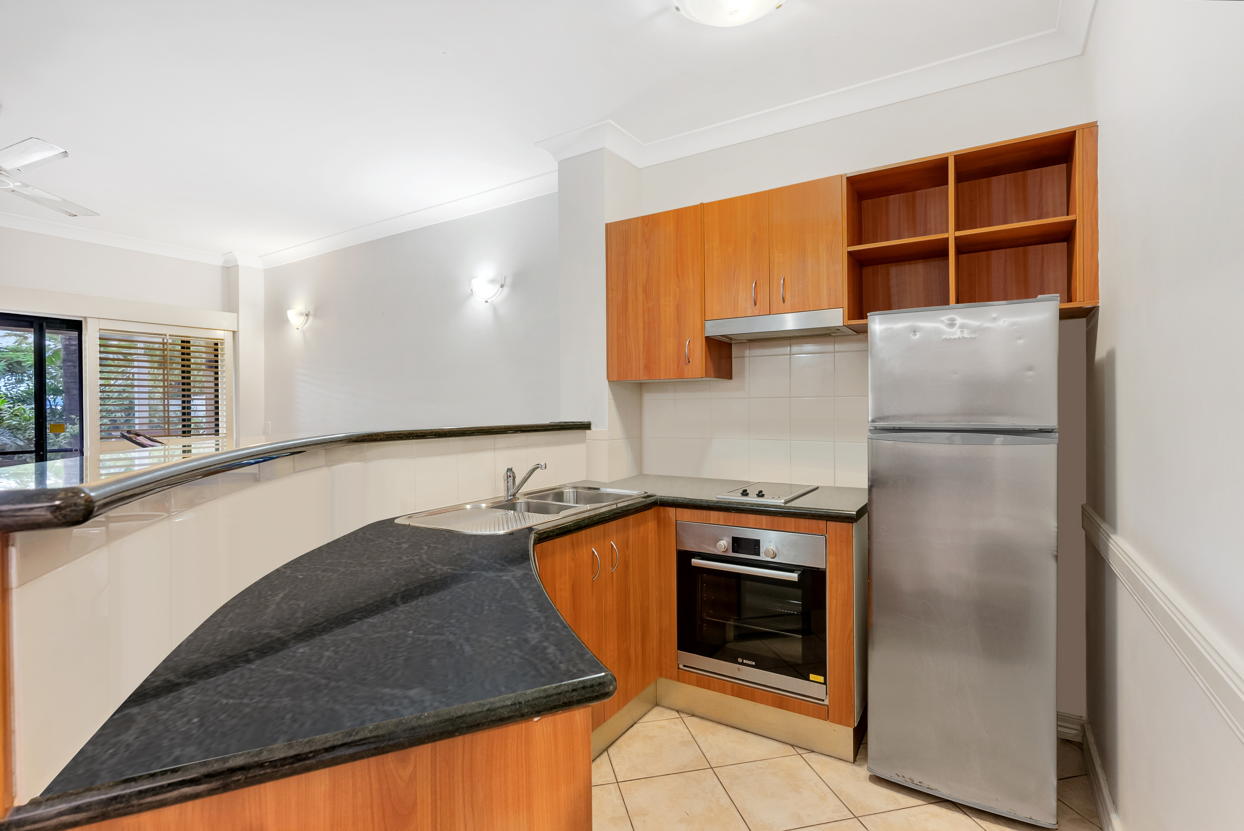 1/233 Esplanade, Cairns North - Thumbnail 4