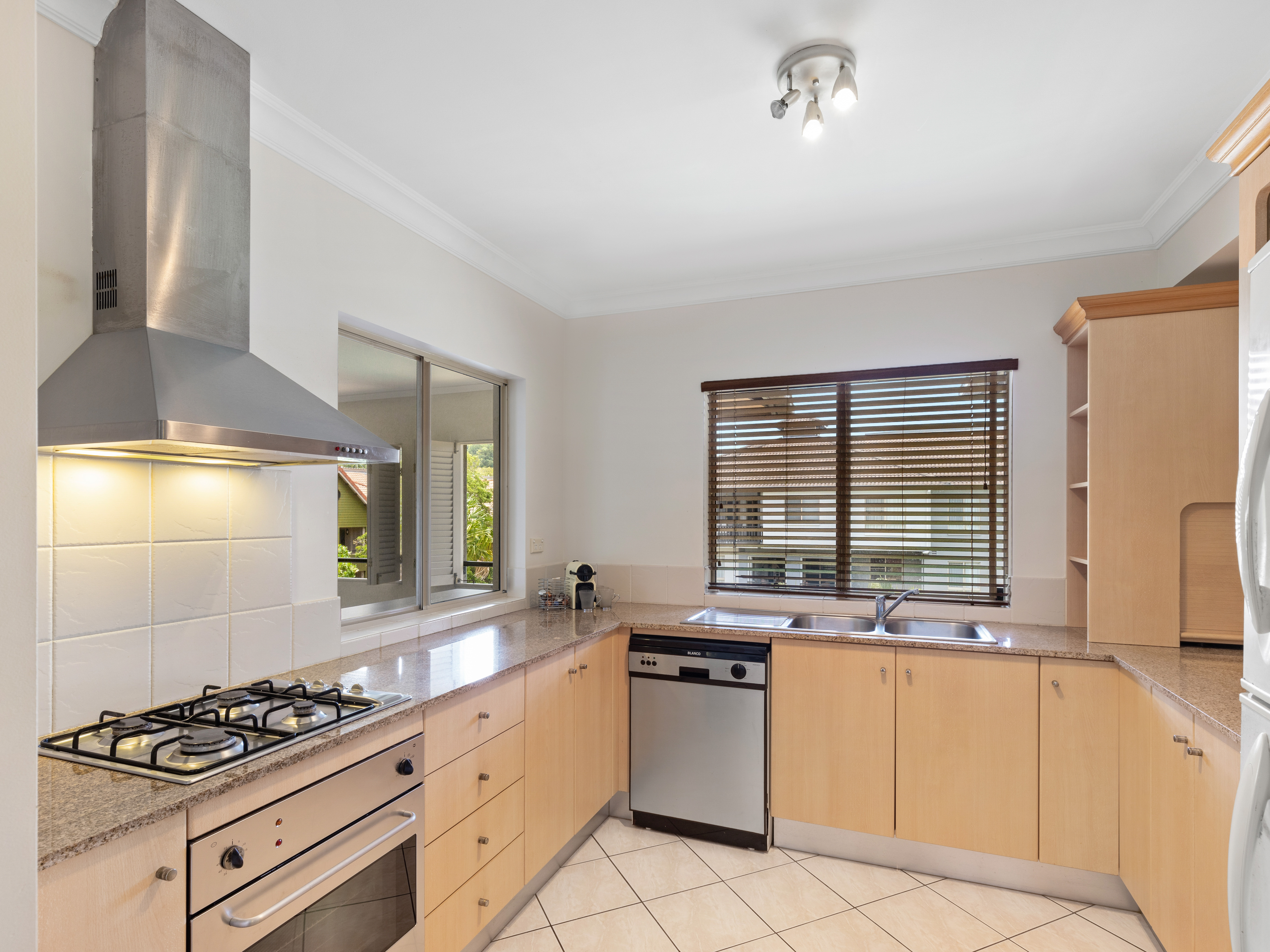 1324/2-10 Greenslopes Street, Cairns North - Thumbnail 2