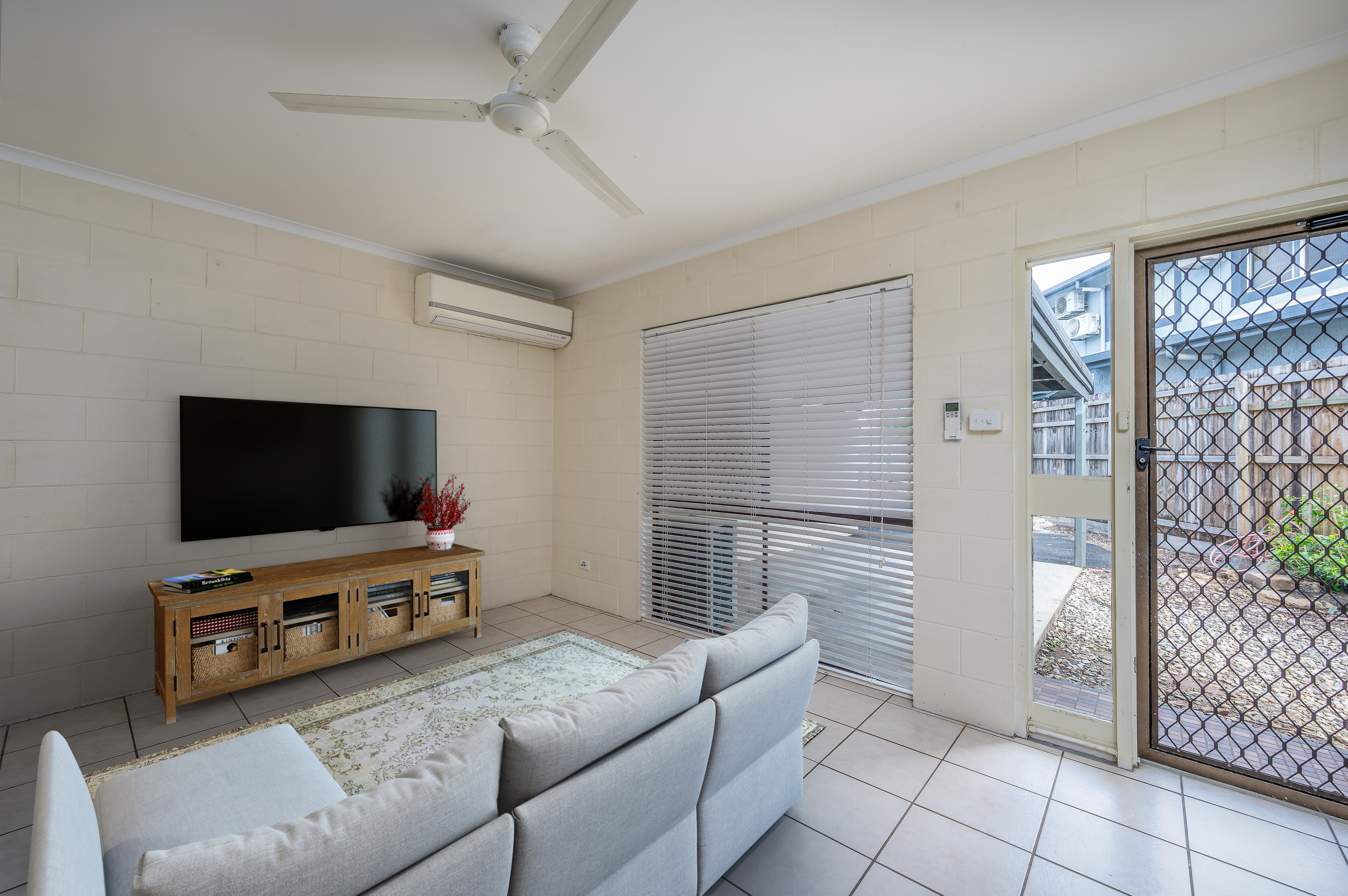 1/9 Cavanagh Street, Woree - Thumbnail 3