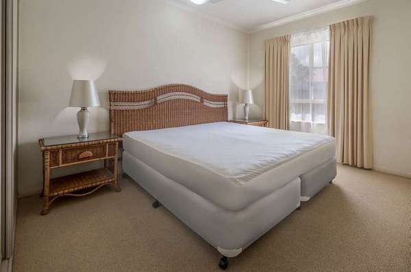 609/2 Greenslopes Street, Cairns North - Thumbnail 3