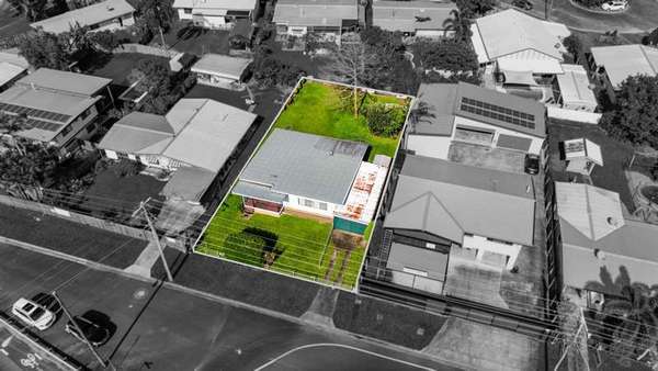 319 McCoombe Street, Mooroobool - Thumbnail 2