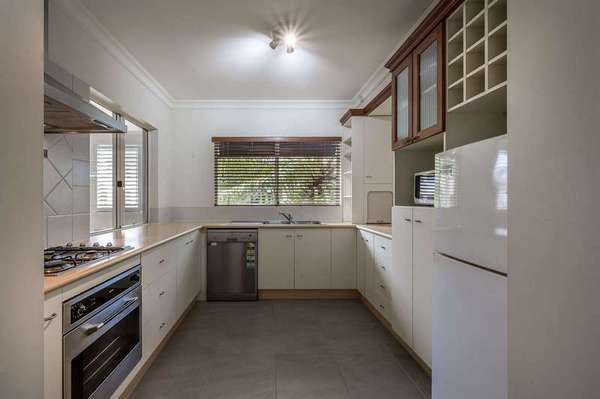 609/2 Greenslopes Street, Cairns North - Thumbnail 5