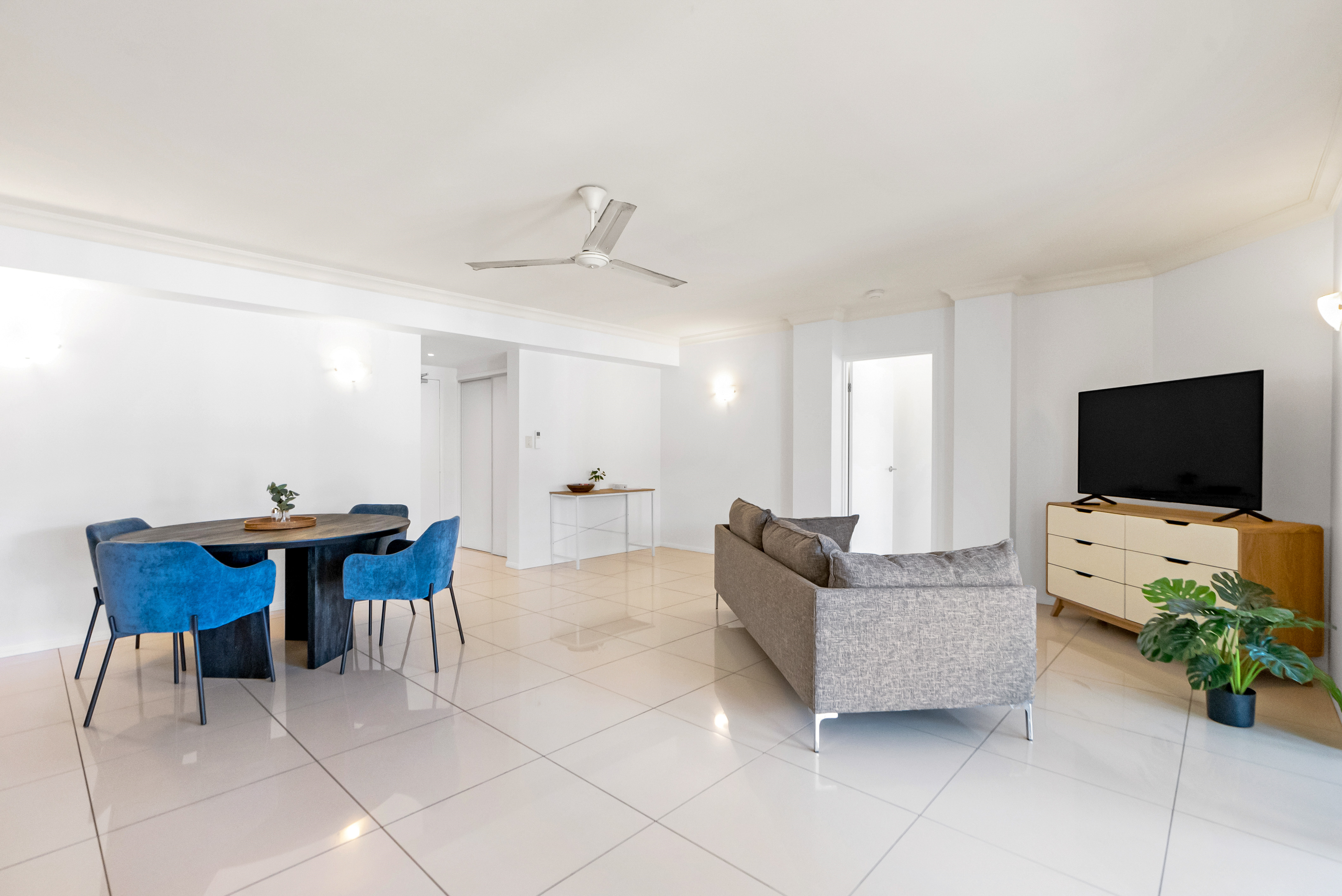 1525/2-10 Greenslopes Street, Cairns North - Thumbnail 4